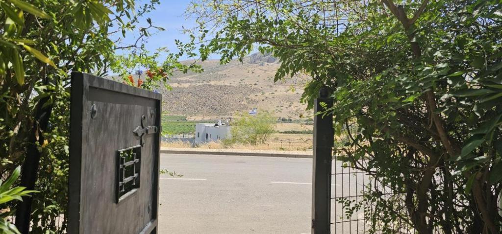 דביר סוויטות: ג'קוזי כפרי ליד הכנרת *
